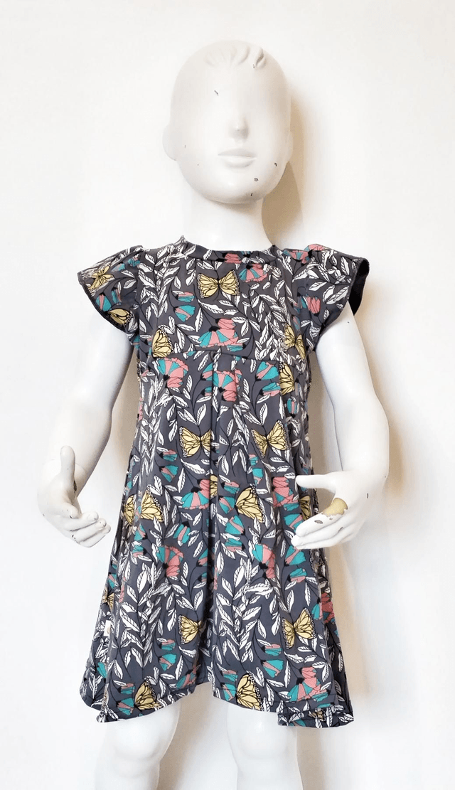 La robe qui tourne à manches courtes sur mesure